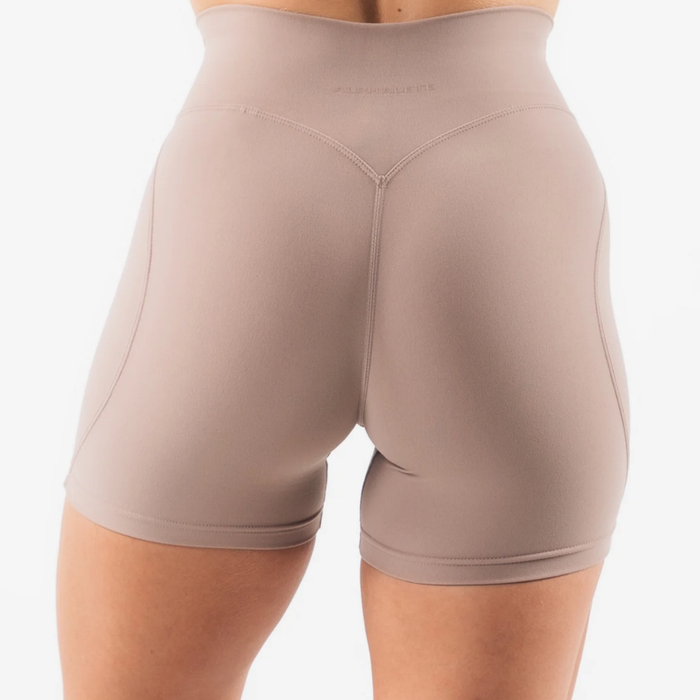 Alphalete - Aura Ultra-High Rise Short - Sand