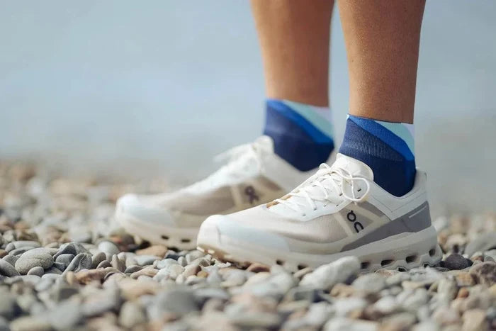 Incylence | Ultralight Apex Short | Navy / Mint