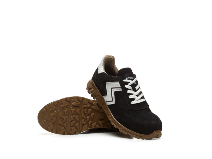 SNKR Street Black
