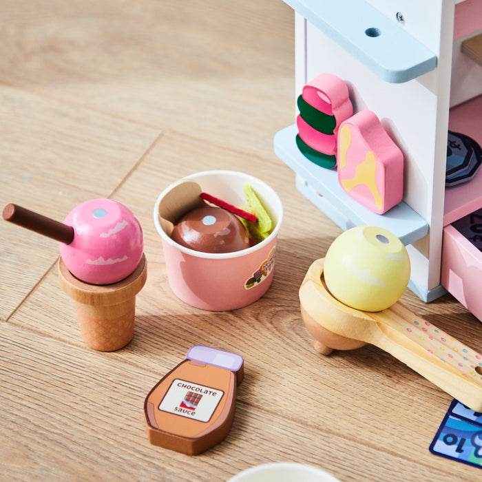 8th Wonder Personalised Bluey Wooden Ice Cream Stand