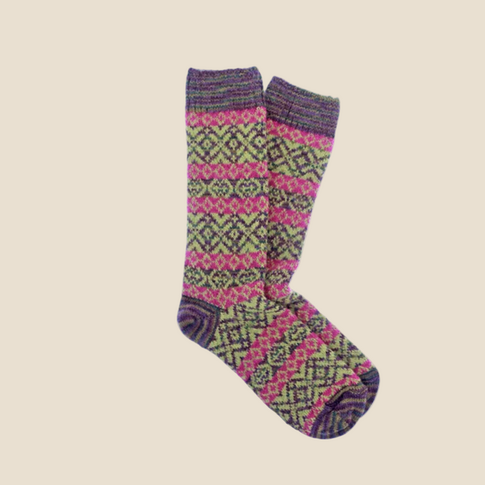 Color swatch of patterned socks with a green label indicating color.