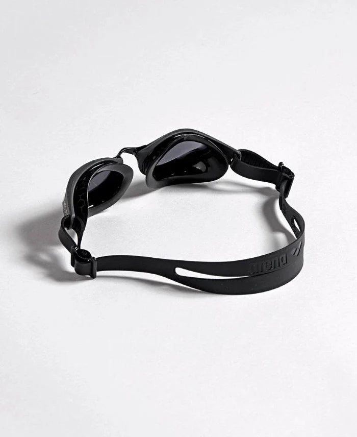 Arena | Air Bold Swipe | Smoke / Black
