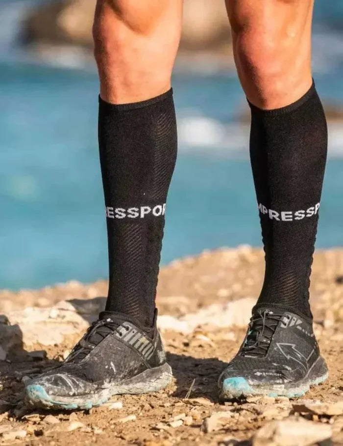 Compressport | Full Socks Run | Black