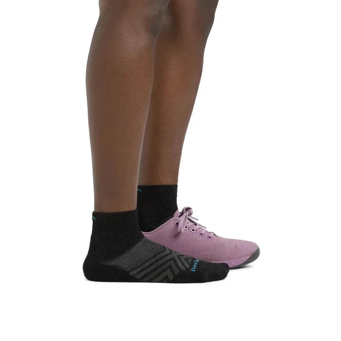Darn Tough | Run Sock 1/4 Lightweight Cushion | Dames | Black