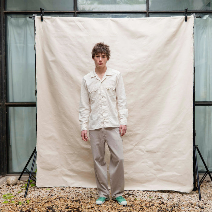 Dobby Woven Open Collar in Chalk