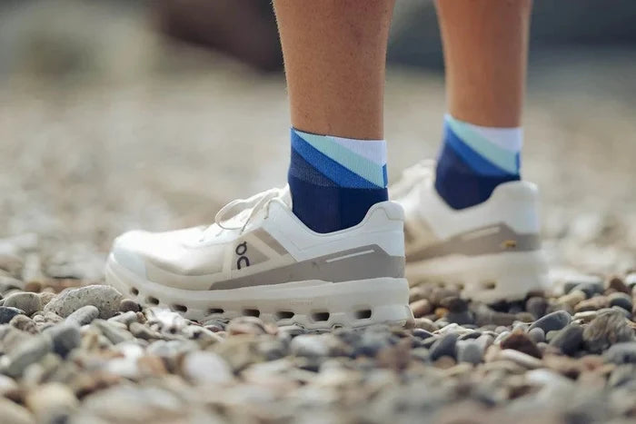 Incylence | Ultralight Apex Short | Navy / Mint