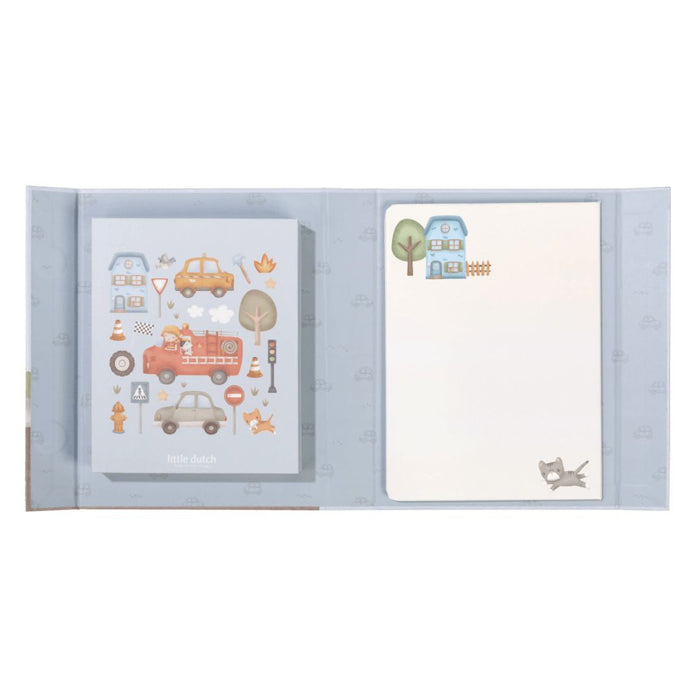 Little Dutch® Magnetic Activity Book Jim Vehicles – slika 2