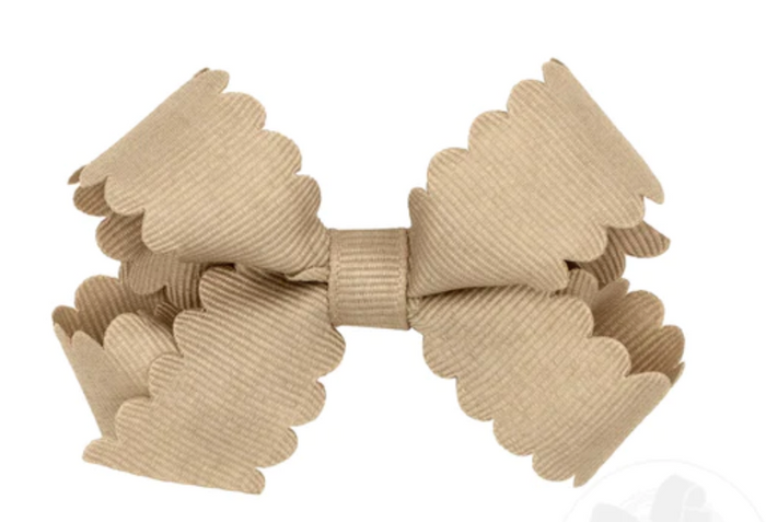 Medium Scallop Bow- Oat