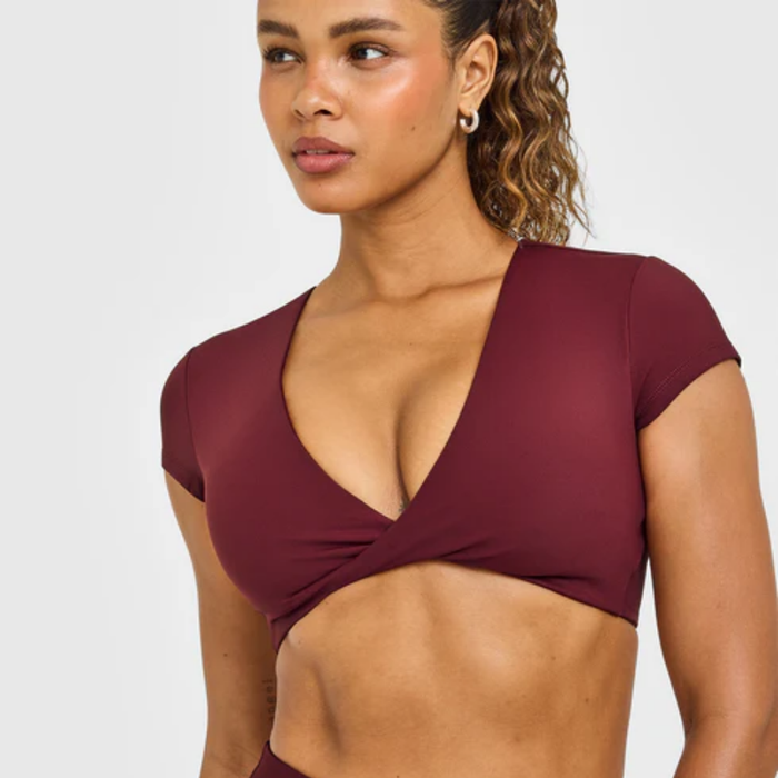 Oner Active - UnifiedMove Twist Front Short Sleeve Crop Top White Logo | Rosewood