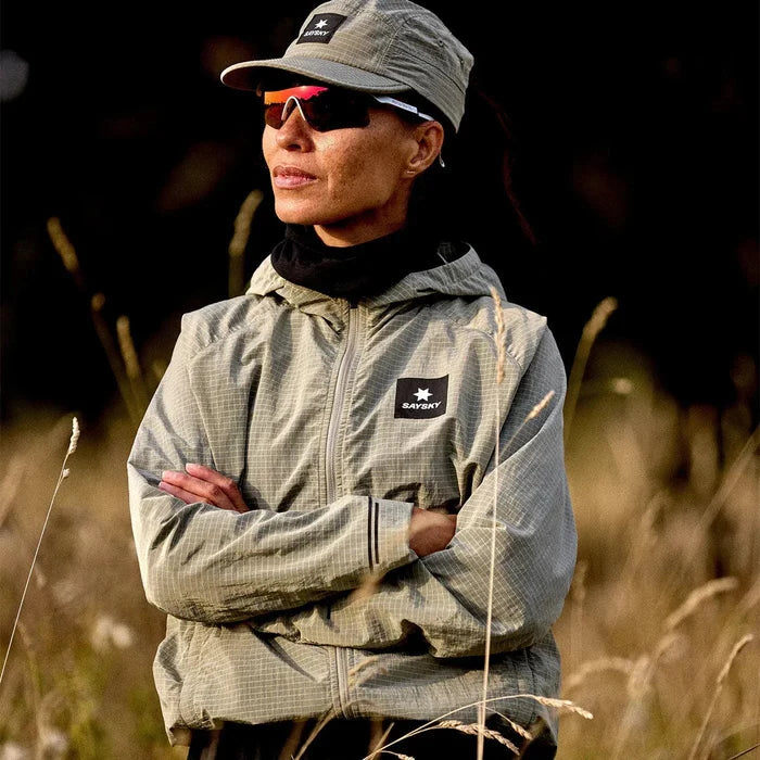 Hardloopjas | Saysky | Clean Motion Hooded Jacket | Beige | Dames