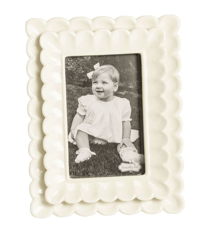 Small White Scalloped Frame