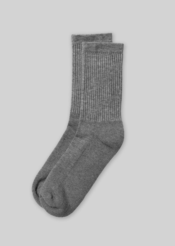 b56f147bd394a43043371e339cdd5a4b035b530fe9ee33228bb13e9ee02d533b front, gray ribbed crew socks