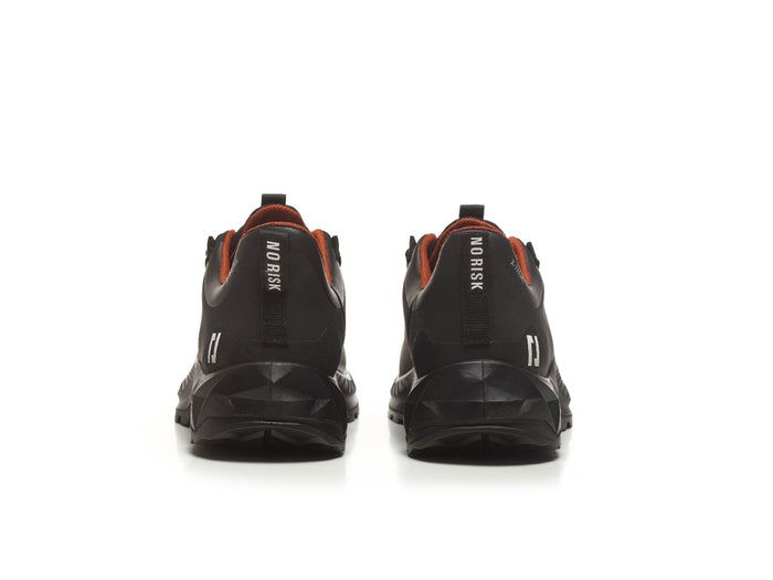 X-TREME Low Black